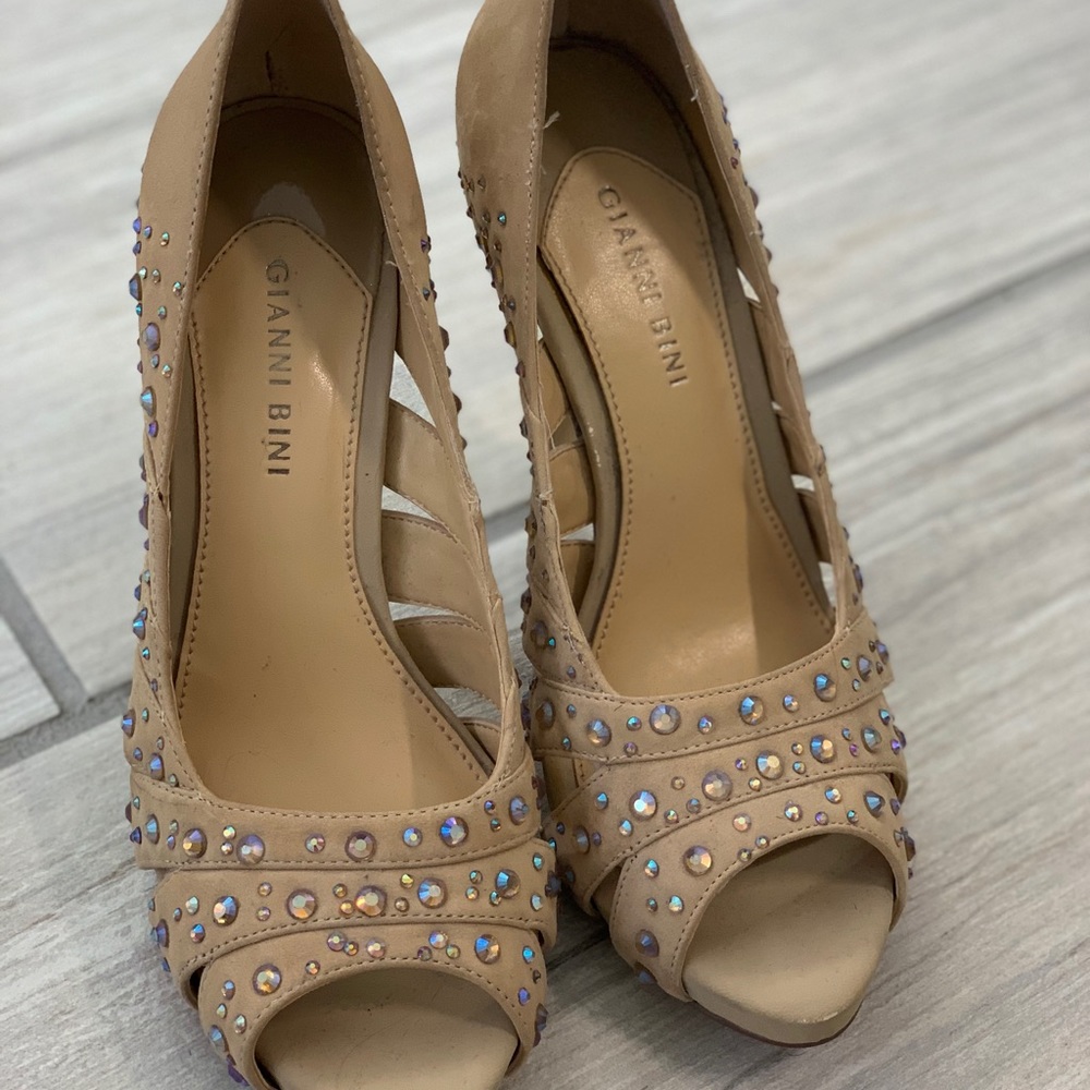 Women’s prom fancy bling tan Gianni bini heels 9